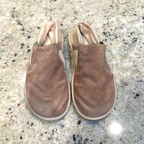 Sanuk slip ons - 9 - Picture 2 of 3